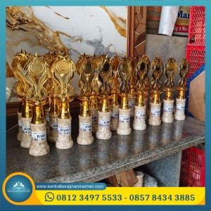 Piala Marmer