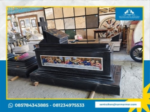 Kijing Makam Perjamuan Granit